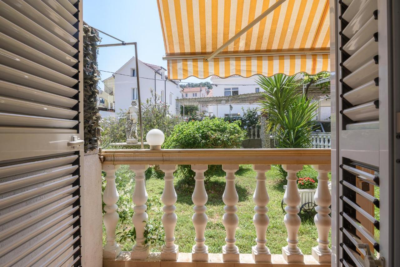 Vikeli Trogir Exterior foto