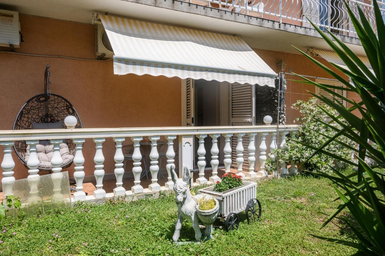 Vikeli Trogir Exterior foto